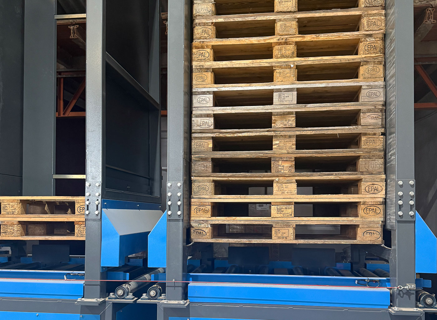 Pallets Stacker Detail