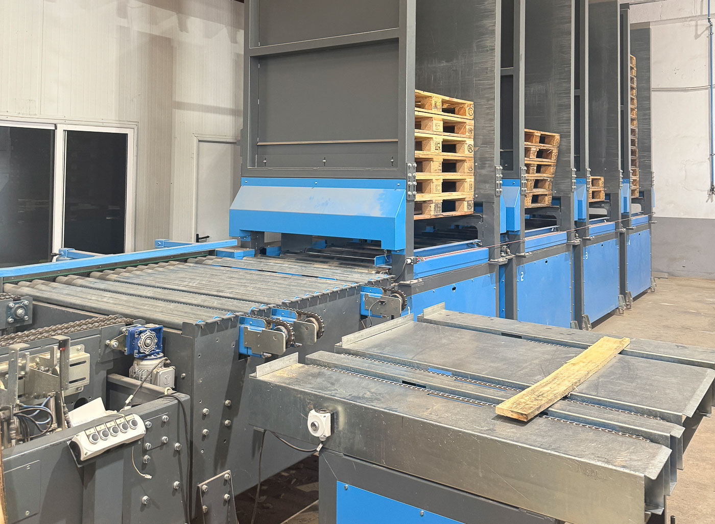 Pallets Stackers and Desviation System Overview